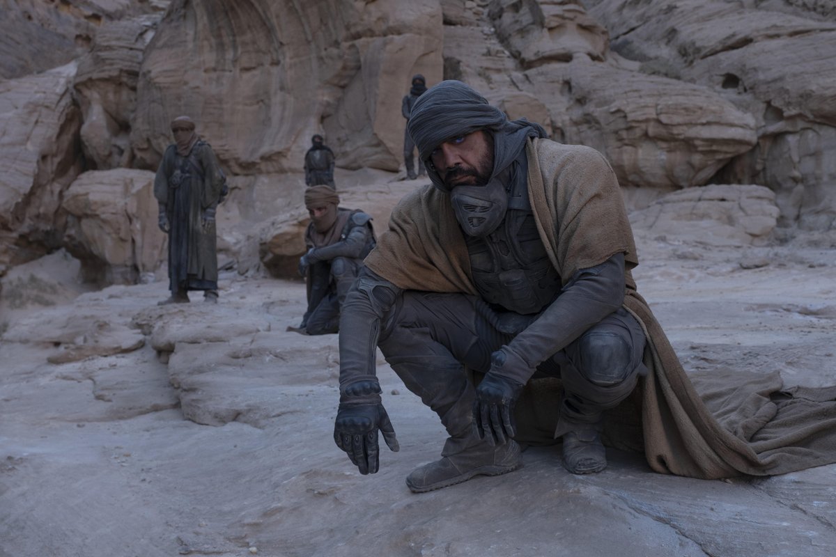 DuneInfo's tweet photo. "The only thing I can say is that I made the promise to Javier that Stilgar would ride a sandworm. That was his only request hahaha!"
-Denis Villeneuve on #DuneMovie Part 2

Via @GQMagazine 
https://t.co/VBOwRn0k5n https://t.co/zpU4NKaeTp