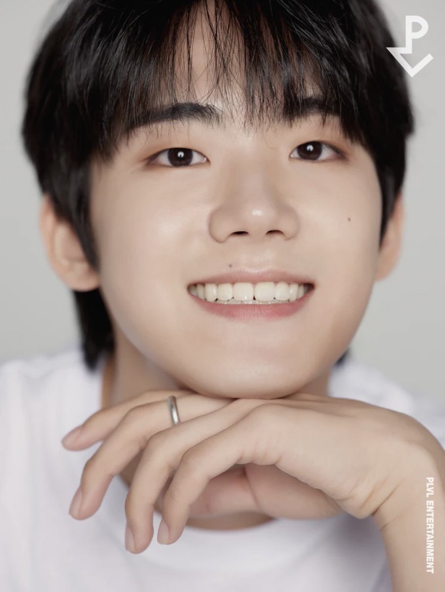 990326_S2's tweet photo. 소속사 공홈에 올라온 사진 📸 https://t.co/QPIxQRElTC