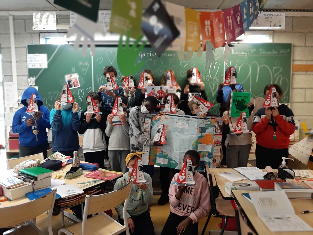 EmmanuelleRansy's tweet photo. Cm2a :actions solidaires.
#mecenatchirugiecardiaque #initiativecoeur!  Avec  #electricienssfrontiere apportons l énergie à ceux qui n en ont pas!
Soutenir l agriculture en classe
#agriculteur @BruCardot
@passioncereales 
Bravo!
Et on continue avec le Blob merci #audreydussoutur https://t.co/aAAaYcaXEq