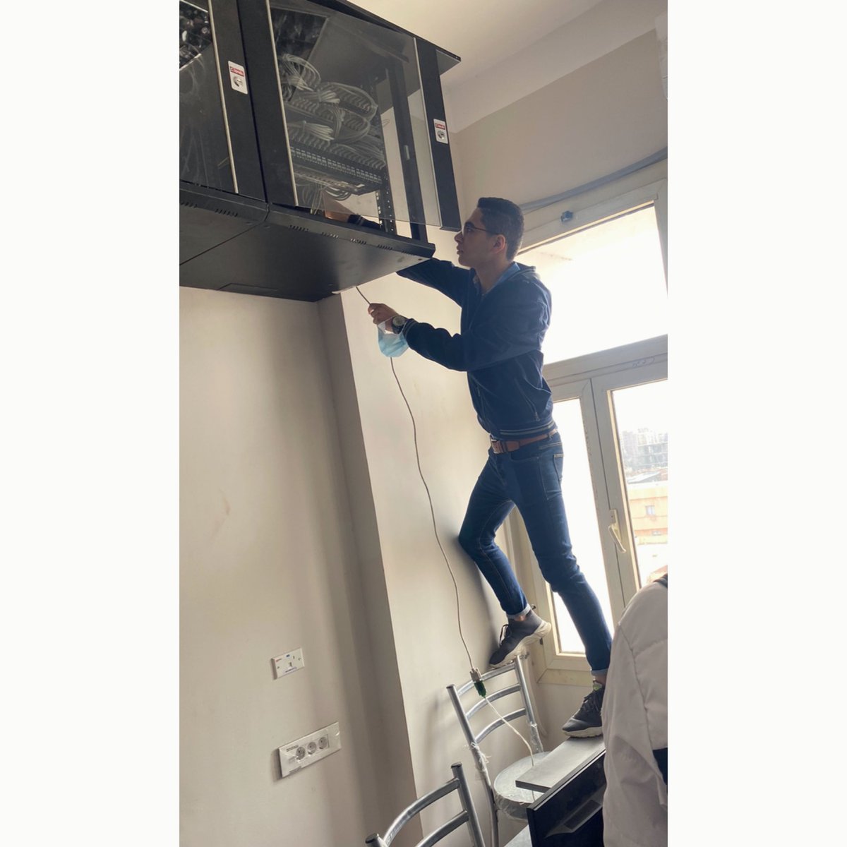 نروح الكليه نتعلم❌…نروح الكليه نشتغل ونتغفل✔️