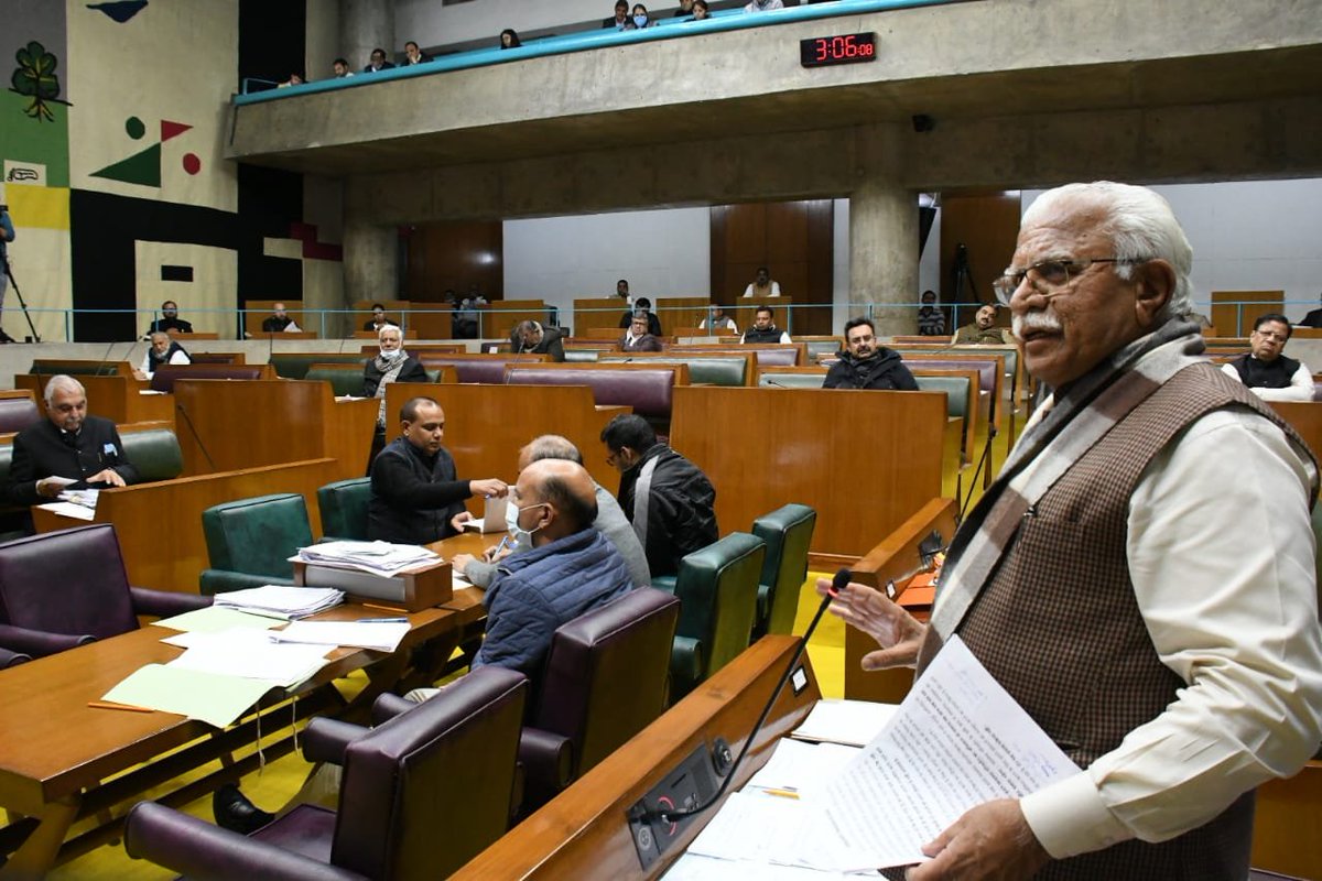 cmohry's tweet photo. मुख्यमंत्री श्री @mlkhattar ने कहा कि सदन में एक नई व्यवस्था शुरू करने जा रहे हैं। शून्यकाल में विधायकों द्वारा उठाए गए सवालों का जवाब सरकार द्वारा 1 महीने के अंदर संबंधित विधायक को लिखित में दिया जाएगा। मुख्यमंत्री के इस फैसले का प���रे सदन ने स्वागत किया। https://t.co/YOoutaesDg
