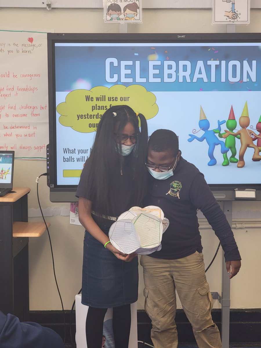 09X42Claremont's tweet photo. 5th graders celebrating their #tcrwp interpreting book book club unit with #bloomballs!
@CSD9Bronx
@Htown76
@NYCSchools
@DOEChancellor https://t.co/bIxBciz5qk