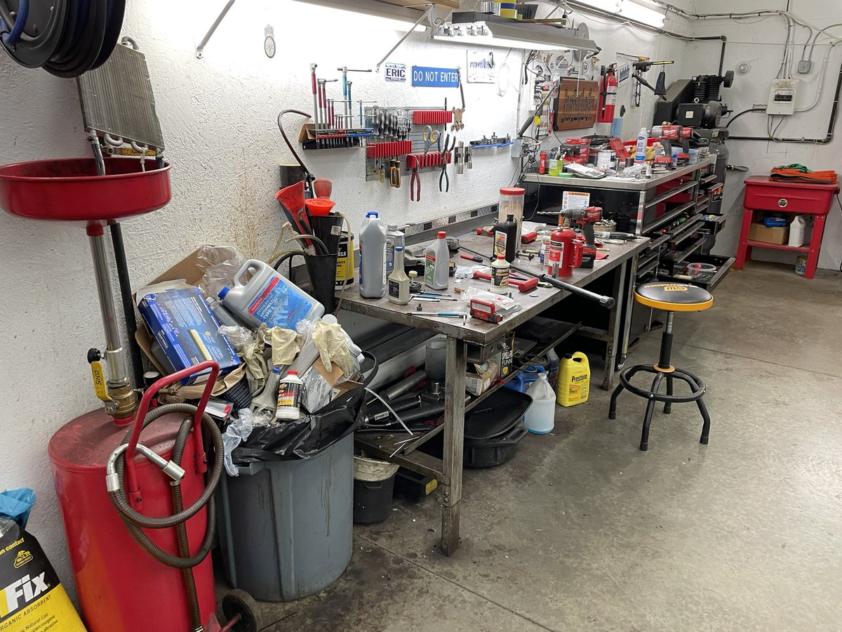 EricTheCarGuy's tweet photo. I’ve been working on the Pilot for more than a month and the shop was a complete mess. Yesterday I decided to do something about it. I feel better now. Do you keep a clean shop or an organized mess? #etcgshop #messyshop #cleanshop https://t.co/jZ1Y1Eh1ZG