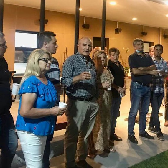 VosLujan's tweet photo. Cierre Anual y Brindis de Fin de Año
@Somos_Lujan y @PartidoSocialistaLujan se reunieron con sus referentes de las Localidades y  Barrios, para evaluación lo desarrollado en el año Electoral y Brindar por todo lo realizado. Seguimos nuestro camino reafirmando nuestro compromiso https://t.co/QooVRX8HNa