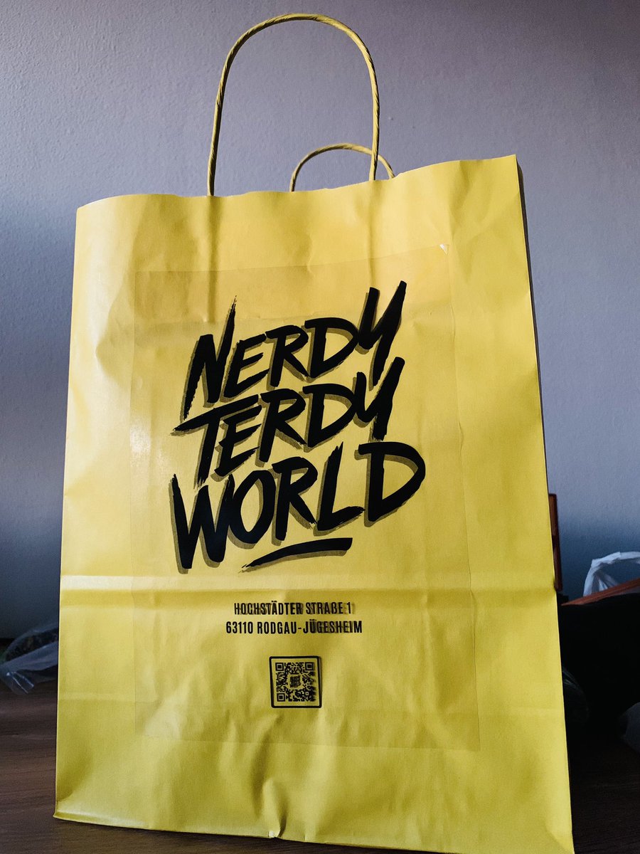 KarDan1111's tweet photo. „Big Apple, 3 AM“ 🍕🐢🐢🐢🐢🐀 @NerdyTerdyWorld #BesterStore #BesterService #SupportYourLocals https://t.co/UD24PBbDhC