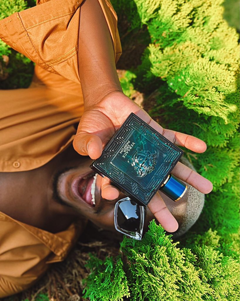 lance_letuka's tweet photo. Versace Eros is a fragrance for a strong and passionate man, who is master of himself.
A scent that infuses all of these, speaks true to who I am!
#VersaceEros #Versce https://t.co/IPQViDOK2U