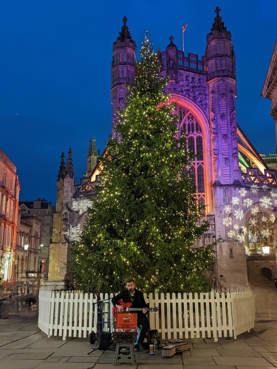 Christmas is a MAGICAL time to be in #Bath – with hot chocolates, hearty stews, festive buskers AND Christmas markets.

Also, all the stalls took the latest digital payment technologies – making it easy to do all that last minute Christmas shopping!

<a href="/FISGlobal/">FIS</a> #GenerationPay #Ad
