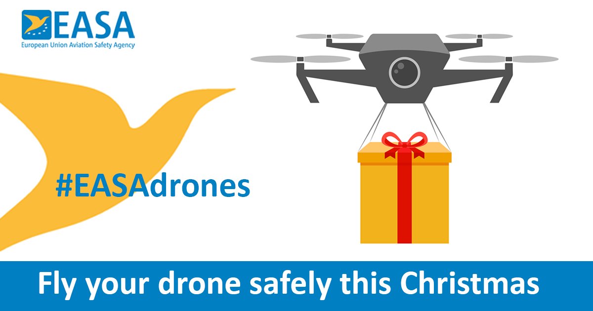 AesaSpain's tweet photo. 🎅🎄¿Vas a regalar un #dron esta #Navidad? 🎅🎄

Elegir el más adecuado para cada persona puede ser complicado, en la guía #EASALight encontrarás consejos y algunas pautas que debes de tener en cuenta a la hora de elegir el #dron. 
👉https://t.co/u6as6VUJKj https://t.co/rut7Z4XTE2