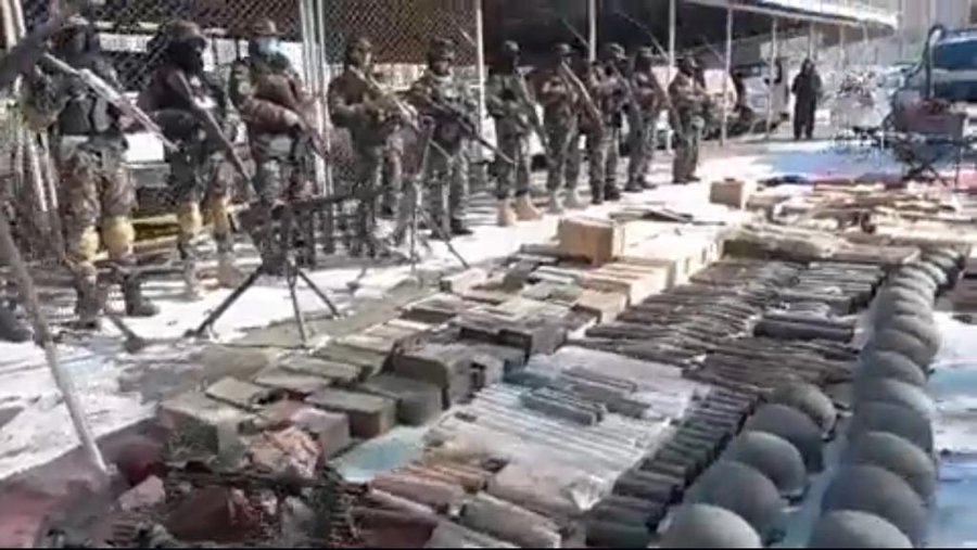 Himat75's tweet photo. #Taliban captured a large quantity of weapons from one of the location of warlord Alipur in Behsud district of the #Wardag province.
Alipur is leader of #Iran backed militia/gang . However Alipur's men are different from Fatemyun as they are not sending fighters to #Syria . https://t.co/kBjgstZEaT