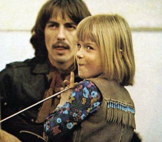 Something Beatles Zapplepi Thebeatles Ofwideprairie Paulmccartney Georgeharrison The Sound Of A Child S Laughter Gets Me Everytime T Co 5qlmk7ilwx Twitter