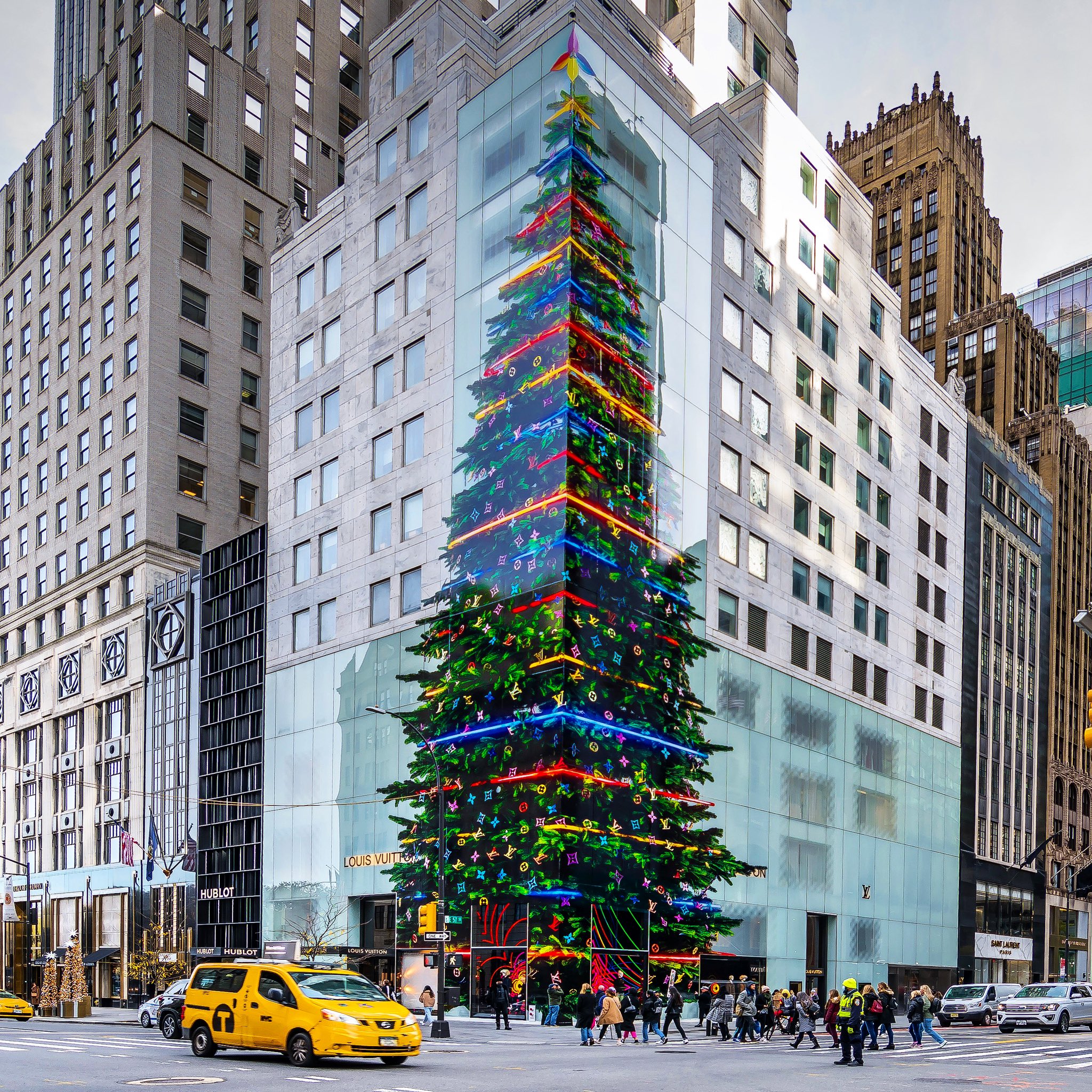COMMB on X: A beautiful example of holiday-themed OOH creative! This  12-story mural can be found on the corner of Louis Vuitton's 5th Avenue  store in #NewYorkCity. #WorldwideWednesdays #ooh #marketing #advertising  #holiday