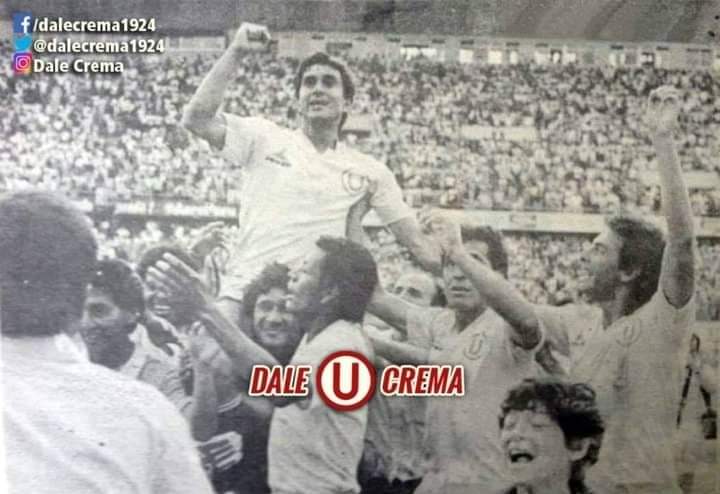 #UnDíaComoHoy en 1985. En el Estadio Nacional, <a href="/Universitario/">Universitario</a> vence 1 a 0 a Alianza Lima con gol de Miguel Seminario tras centro de Juan Carlos Oblitas. Fue el último clásico del "Ciego" quien fue levantado en hombros por sus compañeros para que reciba la ovación de los hinchas.