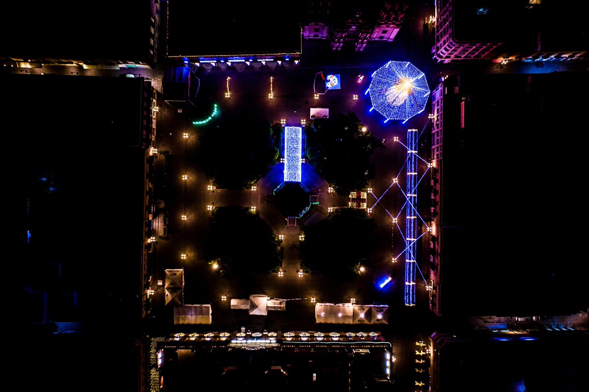 ElDronRamonSLP's tweet photo. ÁRBOL DE NAVIDAD 🌞
#ElDronRamón #sobrevolandolaciudad 
desde el Centro Histórico #SLP  ﾟ * ₊ ･  ﾟ𖧐

#mavicpro2 #drone #teníaqueser #enNavidad #SanLuisPotosí #dji #aerialphotographer #sunrise #sunshine #ViveSanLuisPotosí  #LaCapitalDelSí #ViveMéxico #MadeinMx #RutaMX #MX https://t.co/8hEY1fRX4d
