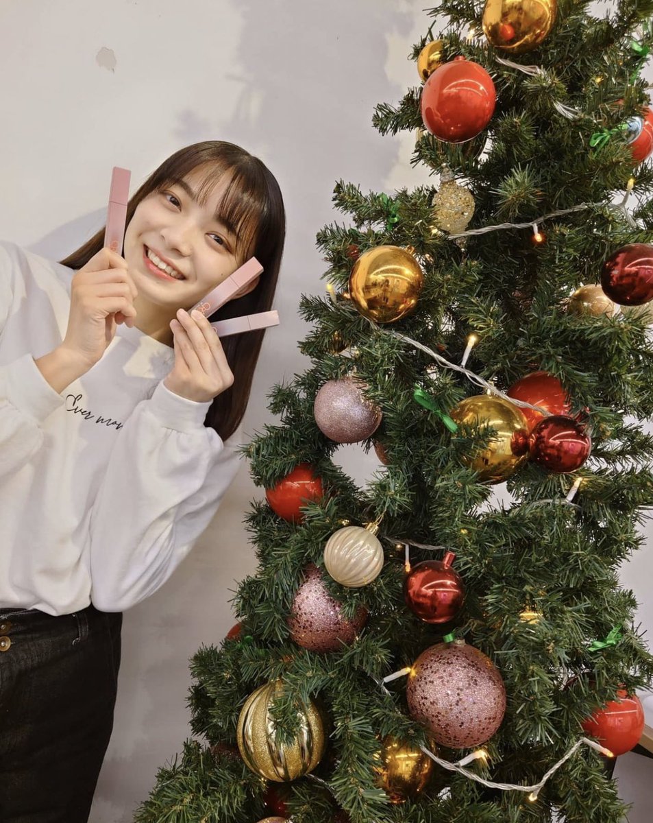 Goto_Smile0520's tweet photo. もう���覧になられた方もいらっしゃると思いますが、後藤萌咲さんがInstagramを更新されています📷✨

宮脇咲良さん初のプロデュースコスメブランド『CRAN BY MOLAK』是非チェックしてみて下さいね。

#後藤萌咲
#宮脇咲良
#CRANBYMOLAK
#Instagram

https://t.co/9oPuQnAcPb

https://t.co/DTyGBgaWFX https://t.co/UPG0iWZIan