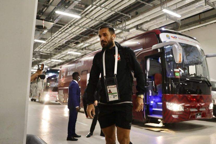 FilGoal's tweet photo. لاعبو الأهلي في ملعب المباراة 🔴

#السوبر_الإفريقي https://t.co/HgDAKn1dTb
