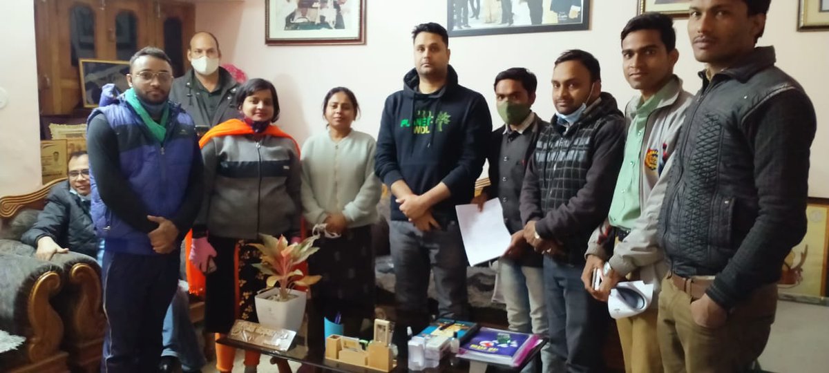 बहुत-बहुत धन्यवाद माननीय उच्च शिक्षा मंत्री श्री <a href="/umeshpatelcgpyc/">Umesh Nandkumar Patel</a>  जी 

आपने आवश्वासन दिया की नये नियुक्ति और स्थानांतरण से #अतिथि_व्याख्याता सुरक्षित रहेंगे किसी को भी प्रभावित नहीं किया जायेगा।

<a href="/RahulGandhi/">Rahul Gandhi</a> 
<a href="/priyankagandhi/">Priyanka Gandhi Vadra</a>
<a href="/bhupeshbaghel/">Bhupesh Baghel</a>
