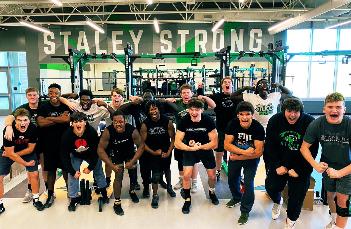 New Weight-Room #1stLIFT …Kids show up each day to work hard! Nothing better than kids who want to get better! #STAfamily #STRONG 💪🏼💥 @StaleyNews <a href="/SHSFalcons/">Staley High School</a> <a href="/StaleyWrestling/">Staley Wrestling</a> <a href="/NKCSchools/">NKC Schools</a> <a href="/SHSFalconClub/">Staley Falcon Club</a> <a href="/Future_Falcon/">Future Falcons</a> <a href="/N2SportsStaley/">N2Sports Staley</a> <a href="/StaleyAlumni/">Staley Alumni</a>
