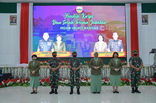 Korem022's tweet photo. Danrem 022/PT Hadiri Sertijab Pejabat Teras Kodam I/BB
https://t.co/IVnQGlhL5X https://t.co/UH18sXoiLV