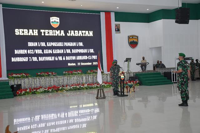 Korem022's tweet photo. Danrem 022/PT Hadiri Sertijab Pejabat Teras Kodam I/BB
https://t.co/IVnQGlhL5X https://t.co/UH18sXoiLV