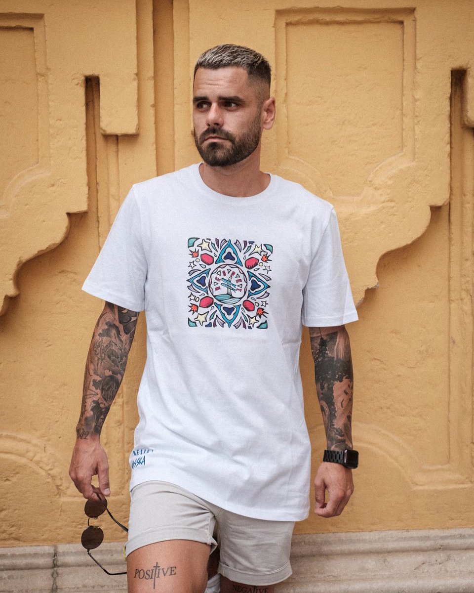 Respetmalaga's tweet photo. No busques más, RESPET es el regalo perfecto😎
Calidad, originalidad y diseño🔥
.
.
.
#respet #respeto #libertad #valores #málaga #modaurbana #urbano #orgullomalaguita #sentimientorespet #regalos #camiseta https://t.co/RxOC9KHHHk