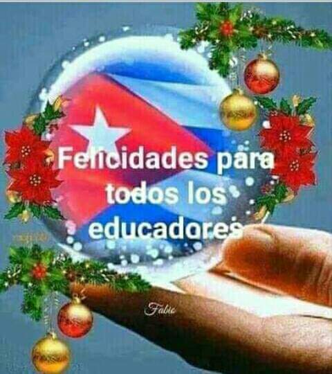 Enseñar es dejar una huella en las vidas de otras personas. Felicitaciones para nuestros profesores.