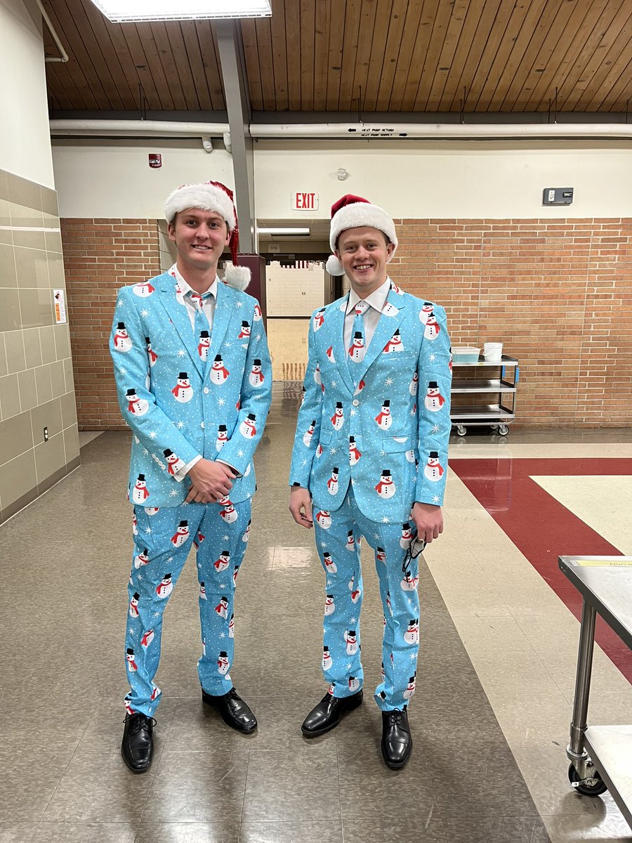 Young guys are looking good today!!  <a href="/LyngaasJackson/">Jackson Lyngaas</a> <a href="/CoachDT3/">Drew Thompson</a>