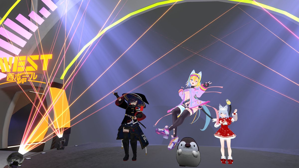 black1100VRChat's tweet photo. その後は #virtualfrontier へ✨
ここは初めて来たのですが、色々なイラストレーターの方たちの作品が展示されていて、こちらもかなり興味深いworldですね🤗✨
今度ゆっくり見て周ろうと思います!👍 https://t.co/UG8t5bP3Tw