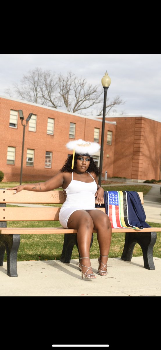 badphrodite's tweet photo. Future Plastic Surgeon Dr.Howard in the Making #NCAT #ncat21 💙💛👩🏾‍⚕️ https://t.co/xCwQqZatH4