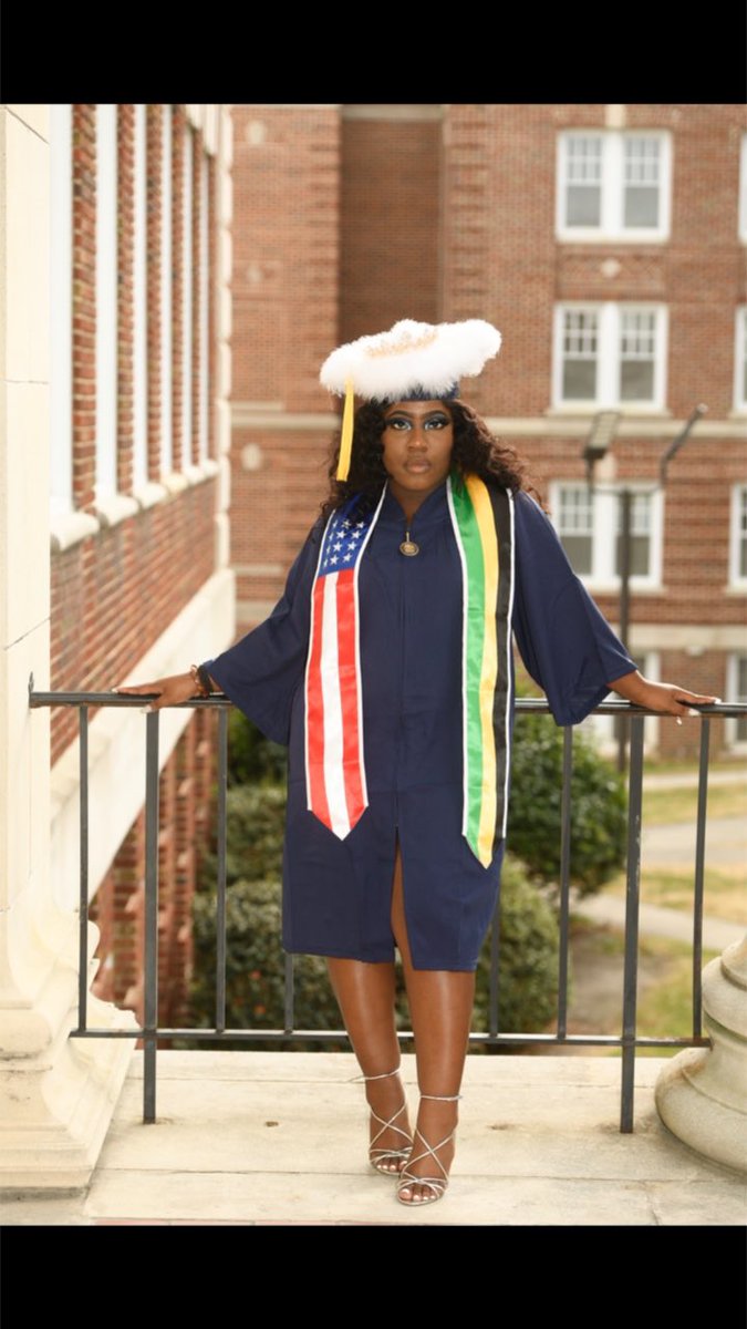 badphrodite's tweet photo. Future Plastic Surgeon Dr.Howard in the Making #NCAT #ncat21 💙💛👩🏾‍⚕️ https://t.co/xCwQqZatH4