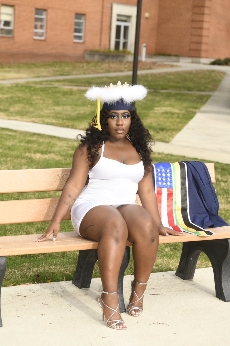 badphrodite's tweet photo. Future Plastic Surgeon Dr.Howard in the Making #NCAT #ncat21 💙💛👩🏾‍⚕️ https://t.co/xCwQqZatH4
