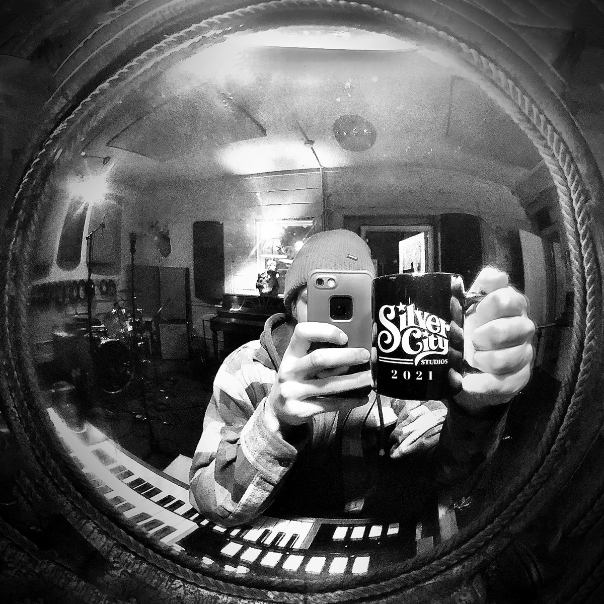 We have a couple of our 2021 singles on the <a href="/silvercity414/">Silver City Studios</a> Sampler, premiering now at <a href="/milwaukeerecord/">Milwaukee Record</a>! Also tracks from many talented friends on this!

milwaukeerecord.com/music/catch-up…