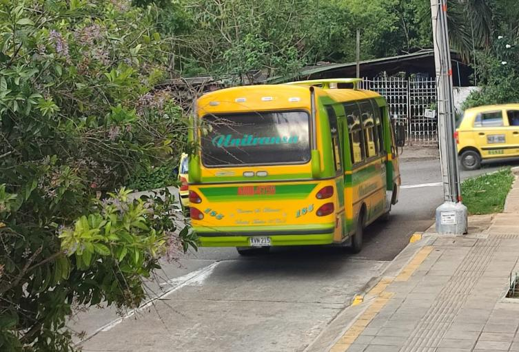 #Atención | La tarifa del transporte público de #Bucaramanga para el 2022 tuvo un incremento de $100. 

El bus urbano y <a href="/Metrolinea/">Metrolínea S.A.</a> quedó en $2.700 y la tarifa mínima del servicio de taxi en $5.700.