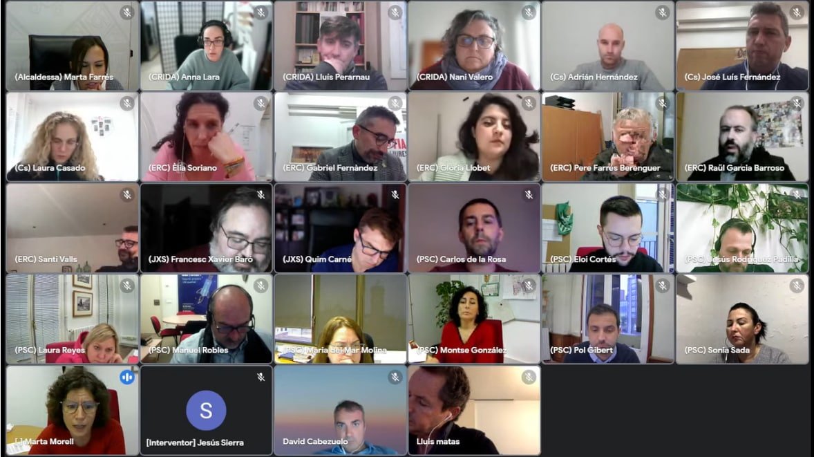 martamorellsbd's tweet photo. 🟢Avui en el #pleSBD ha quedat definitivament aprovada tant la proposta d'ordenances com el pressupost municipal 2022.

La ciutat tindrà nous pressupostos per tercer exercici consecutiu i amb aquesta aprovació ens dotem dels recursos necessaris per seguir fent avançar #Sabadell. https://t.co/6ERqhkbHl8