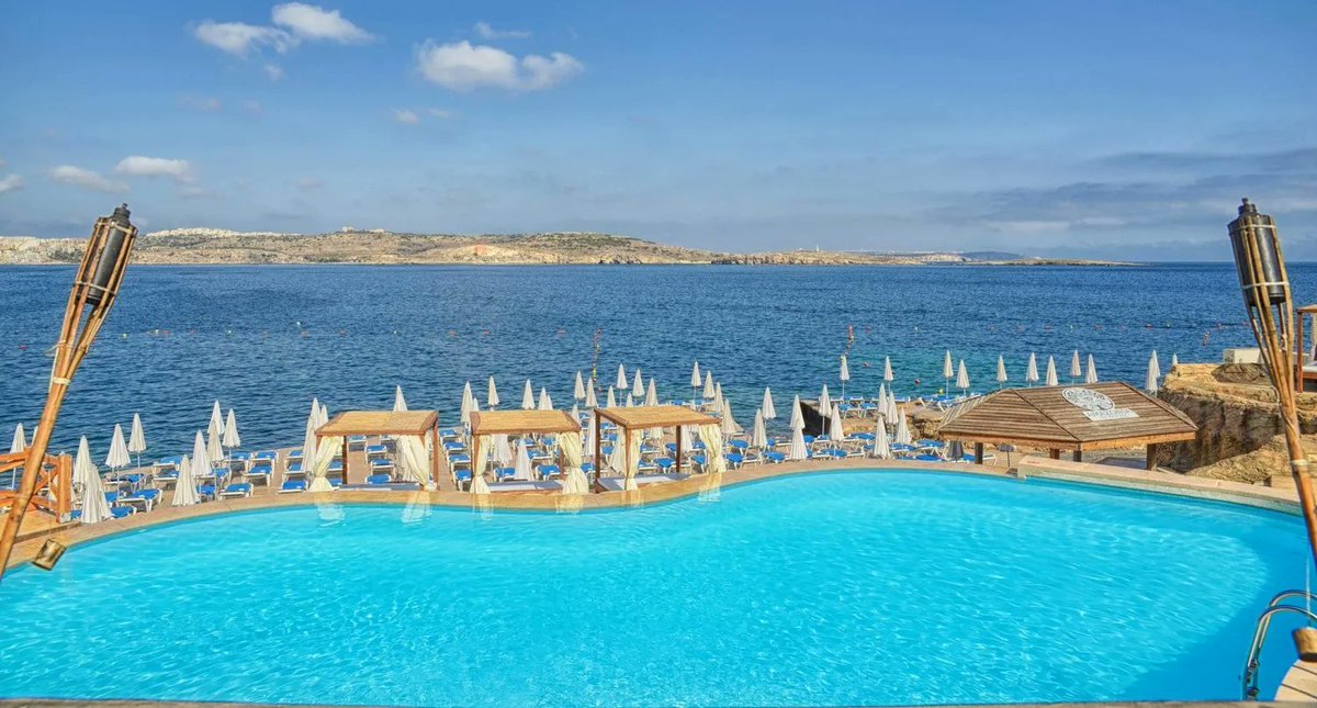 travelscoop_uk's tweet photo. #Luxury #Malta escape with #infinitypool #swimupbar & #privatebeach β https://t.co/LyPYer2Ewp π
β±
7-nts at Dolmen #seafronthotel w/flights & breakfast βοΈ 9 bars/restaurants & spectacular #seaview bar π
#Lagoonpool & ancient ruins π¦ π #travelscoop #LuxuryTravel #HotelDeals https://t.co/uqqcKnyXFv
