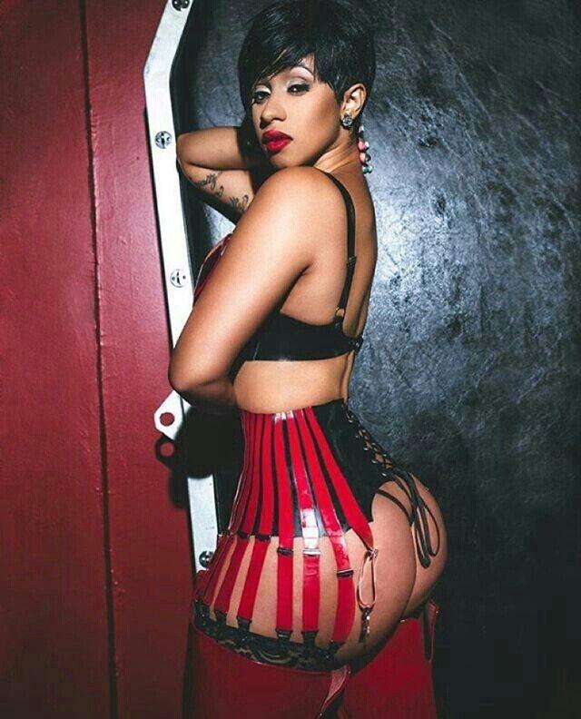 sluttyflith's tweet photo. You are me wcw https://t.co/kFGVqmqUZo