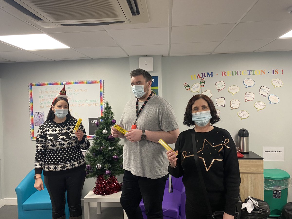 All set for the first Christmas Lunch sitting at the Wellbeing Centre🎄 
🎅 couldn’t make it this year so sent his friend instead ⛄️
Merry Christmas everyone 🎄