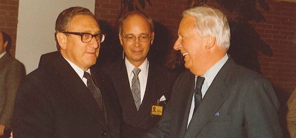 RudyHavenstein's tweet photo. A war criminal, Klaus Schwab, and UK Prime Minister Heath, at the @WEF shindig in 1980.  

This is part of the long con.

https://t.co/d2qbQPiGUy https://t.co/ZIbQHa4nAG