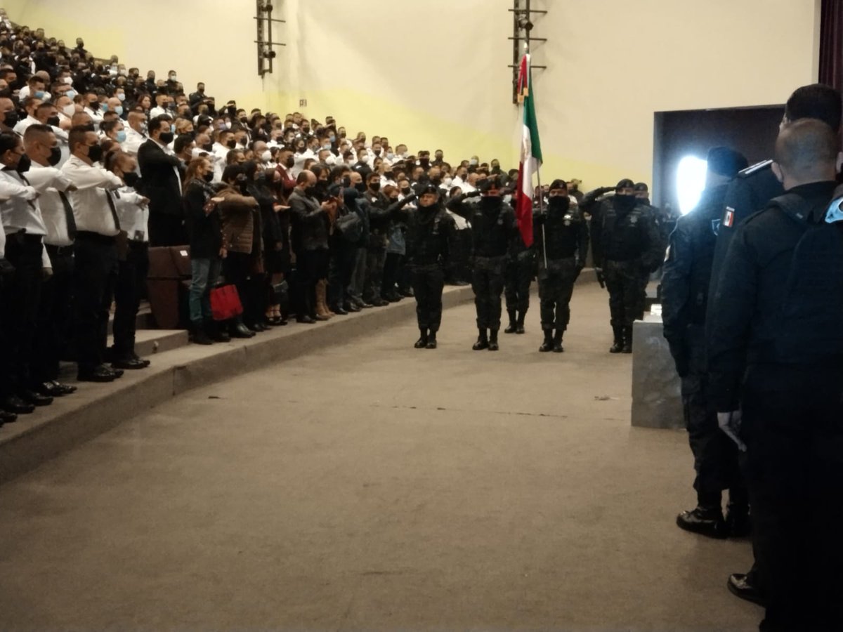 Iniciamos la ceremonia de entrega de estímulos y recompensas del segundo periodo 2021 y graduación de la generación 2021.