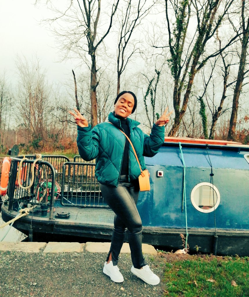 Keba_Sei's tweet photo. A walk by the Canal, beautiful scenery 🚶🏾‍♀️ https://t.co/rPekaMr850