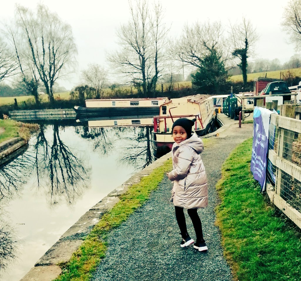 Keba_Sei's tweet photo. A walk by the Canal, beautiful scenery 🚶🏾‍♀️ https://t.co/rPekaMr850