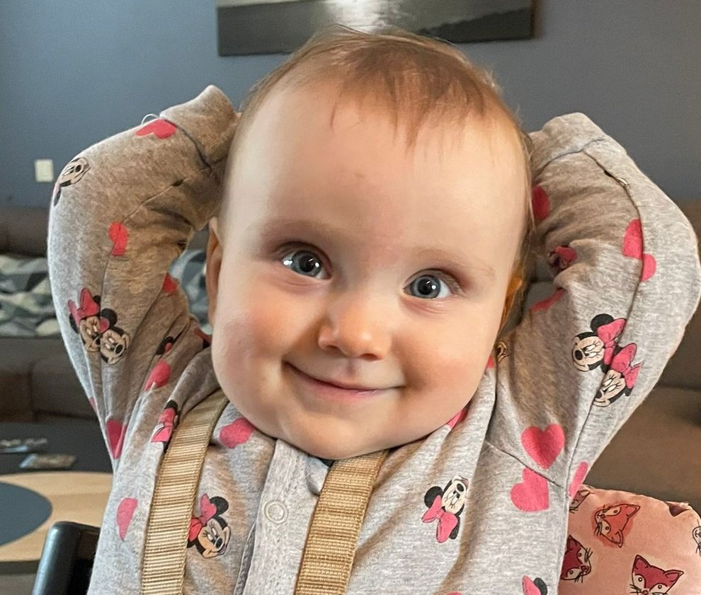 anneked1's tweet photo. Ik repeteer liedjes van 'ik hou van jou'
Waarom? Gewoon omdat ik veel van Amélie hou
Het zijn liedjes die ze nog niet kent
Wacht maar af, als je straks jarig bent🙉🙊🙈 https://t.co/TcbQKeGrfz
