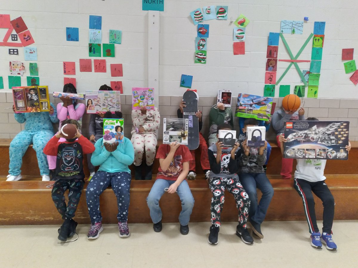 Thank you to the Will County Secret Santa and Omega Psi Phi Fraternity, Inc. for showering our students with toys and gifts for Christmas!  Thank you!