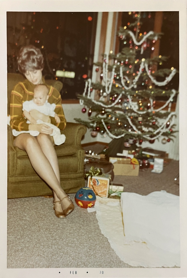My 21-year-old mom and Yours Truly, Christmas 1969 #christmasmemories #holidaymemories #nostalgia #vintagephoto #childhood #family
