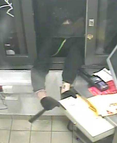 Detectives investigating a series of robberies and burglaries at McDonald's drive-thrus in Leeds are hunting a suspect with distinctive tattooed wrists.
Anyone with information is asked to contact Leeds CID ref 13210548609 or Crimestoppers anonymously
westyorkshire.police.uk/news-appeals/t…