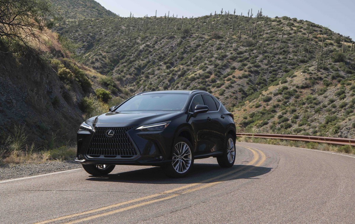 FresnoLexus's tweet photo. 👀 We think it's time for you to experience something new! The all-new 2022 #Lexus #NX is here and ready to take you on the next adventure! Are you ready for it?! #LWANXCHALLENGE #FresnoLexus https://t.co/PC1SteaYTm
