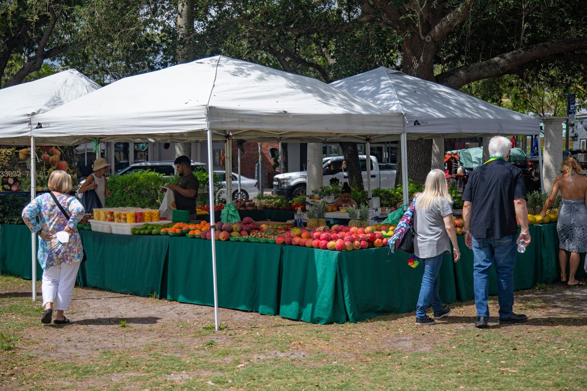 Market in Palm Beach tweet media