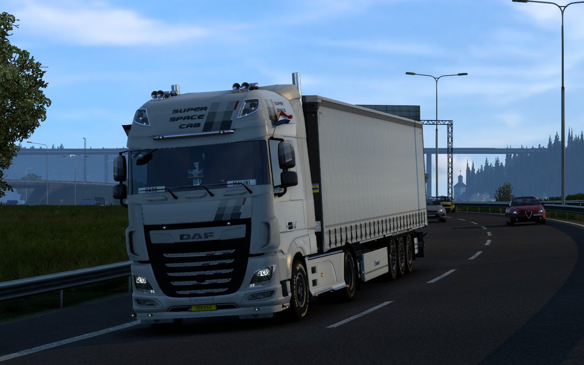 BRmalini's tweet photo. @SCSsoftware #DAFDrive @DAFTrucksNV #RideDAF
@MichelinTruckUK @KroneTrailer https://t.co/nO1rl8Wedt