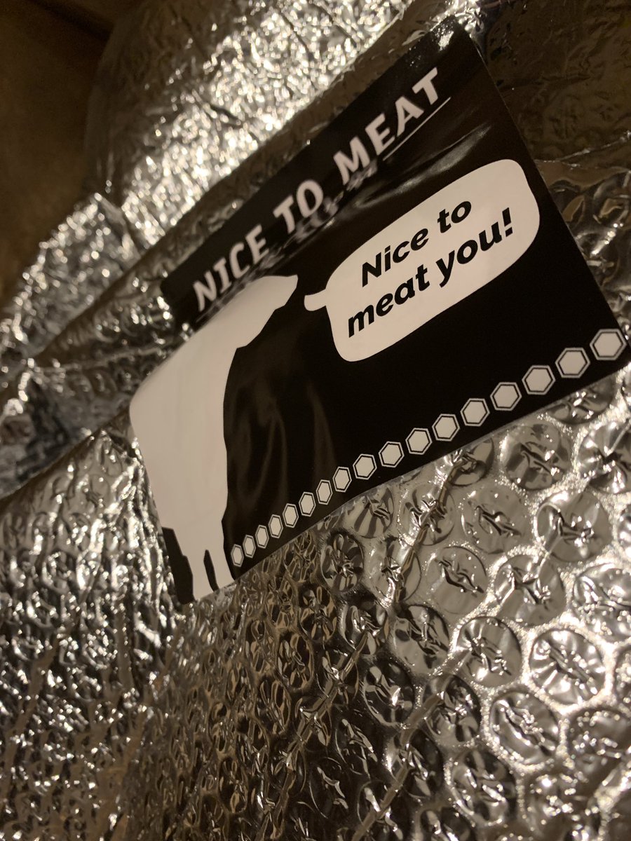 rikleonards's tweet image. Hebbes! De bestelling is binnen. Thank you @Nice2Meat! #chefsfriends #vriendvan