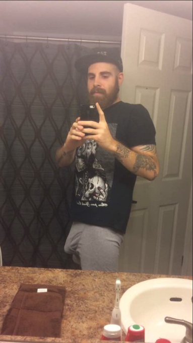 Finally setting up a pro account here! Never too late to join the twitter party lol https://t.co/qKK