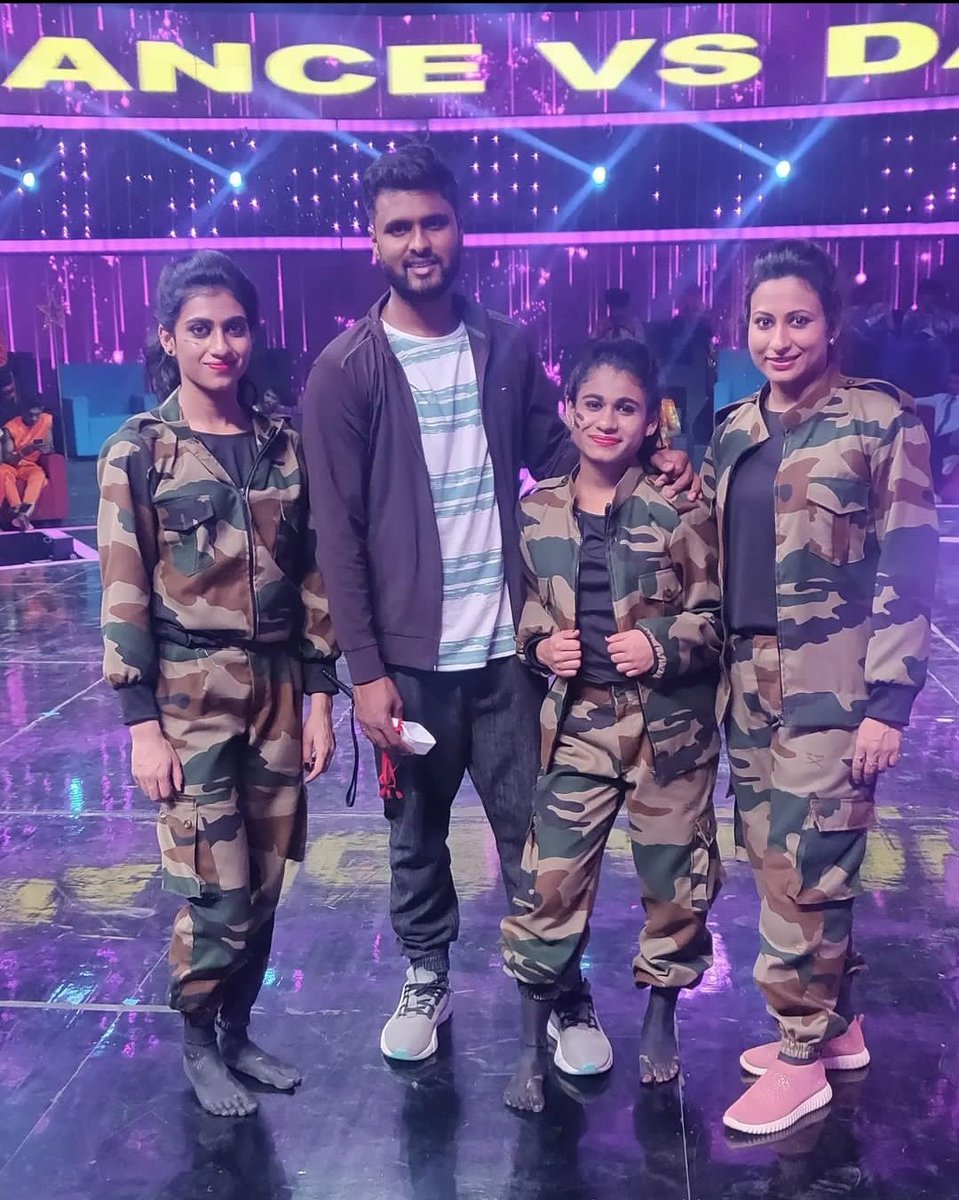 messyforte's tweet photo. #BiggBossTamil5 #DanceVsDance
#Amir
Shayiji...Alhena...Aishu https://t.co/siCPewrPQB
